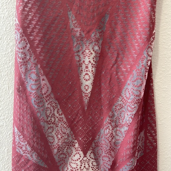 Long Open Back Tank Top - Deep Red Gimmicks - Picture 3 of 7